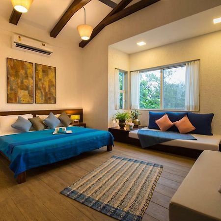 El Lodge By Stayvista - Pool, Lawn, And A Charming Gazebo For Your Perfect Getaway Lonavala Esterno foto